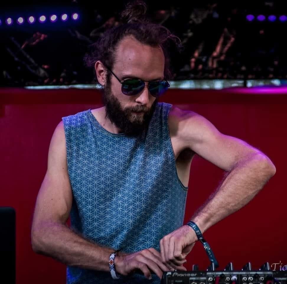 Booch & Beats DJ Night w/ Tyler Gibson