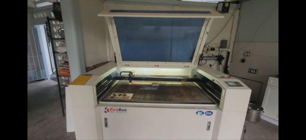 Marketplace thumbnail for Industrial Laser Engraver 3ftx4ft Tray with Turnstyle