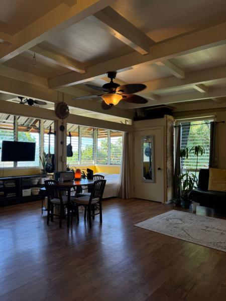 Marketplace thumbnail for Subletting Apartment Near Beach with Parking Spot
