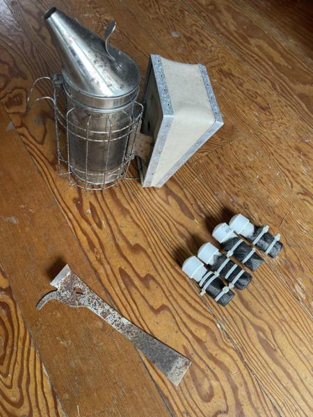 Marketplace thumbnail for Beekeeping Equipment for Sale