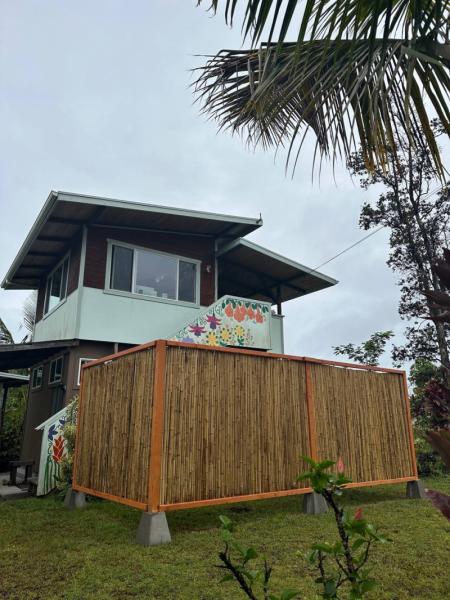 Marketplace thumbnail for 2bdrm Seaview rental available