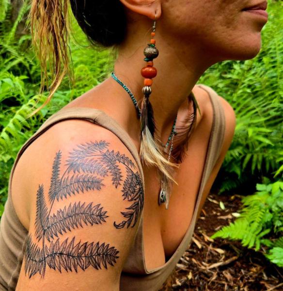 Marketplace thumbnail for Tattoo Artist Available for Nature-Inspired Projects