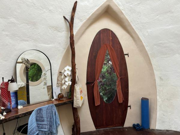 Marketplace thumbnail for Artist Dome Home for Rent in Puna Palisades