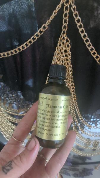 Marketplace thumbnail for Bottle of Kamani Oil from AlohaTherapy