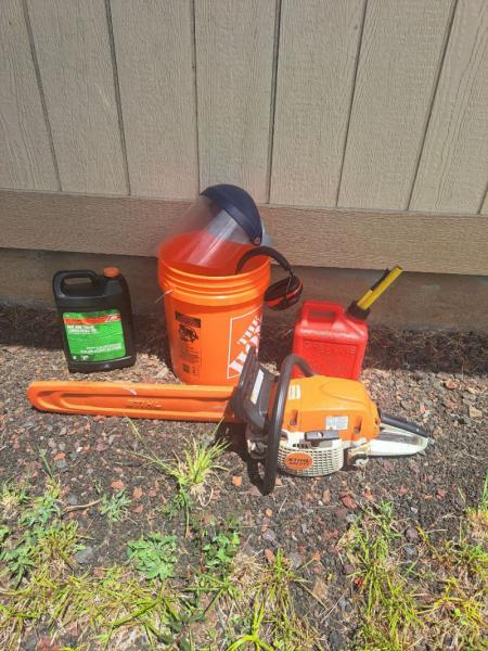 Marketplace thumbnail for Chainsaw Services Available